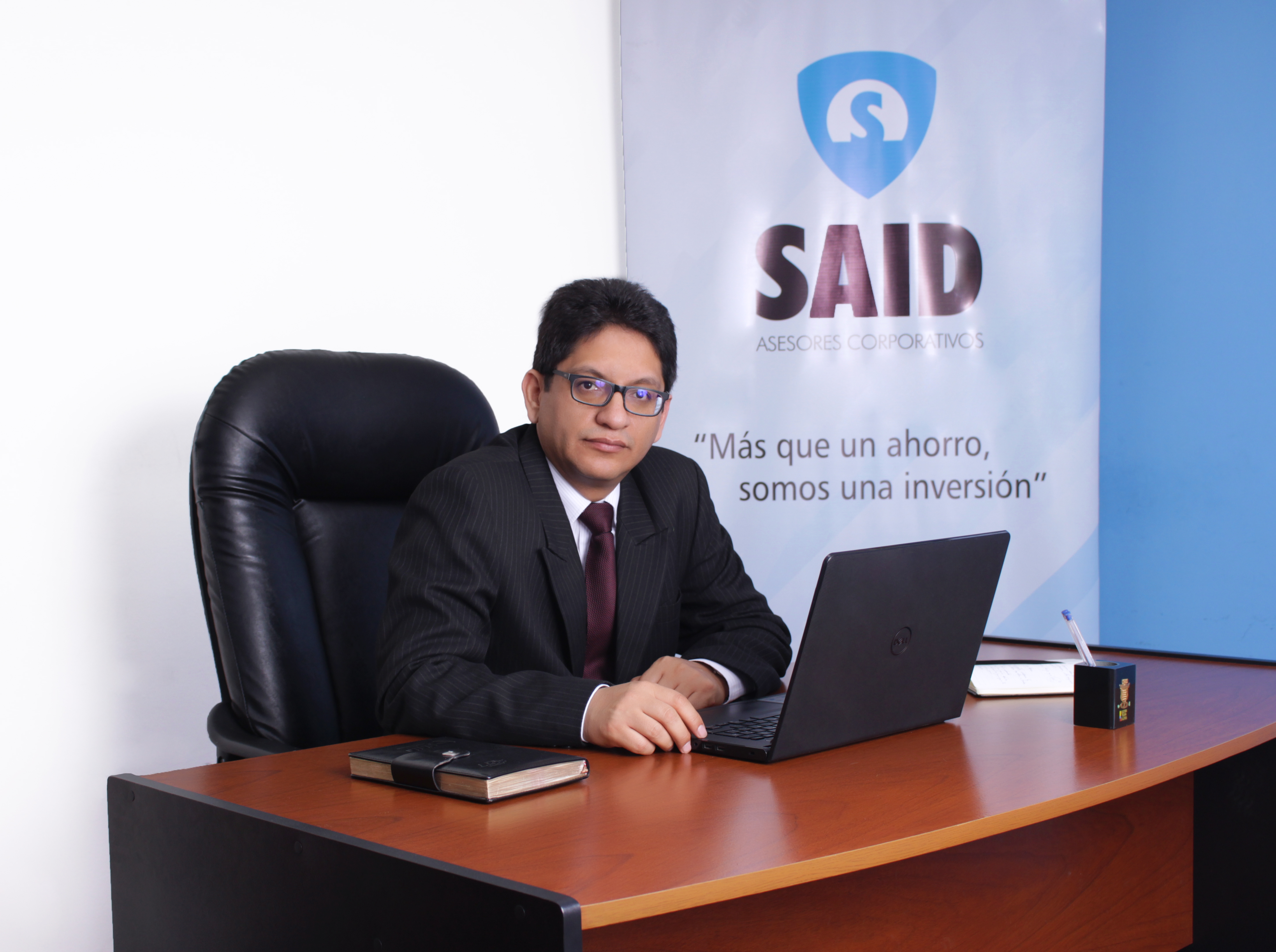 Miembros del equipo, que trabajan con la finalidad de influir en la persona y con el propósito de contribuir a la sociedad.